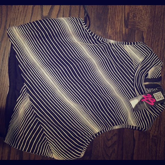 Bebe Crop top