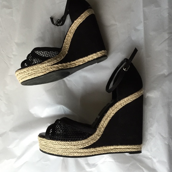 Elle Shoes - ELLE Wedge Sandal!