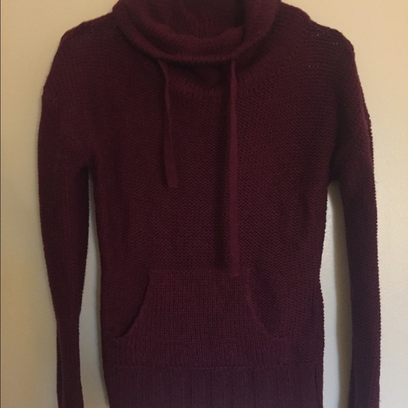 Maroon turtle neck sweater