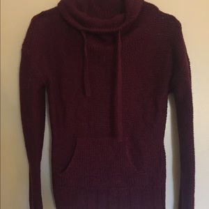 Maroon turtle neck sweater