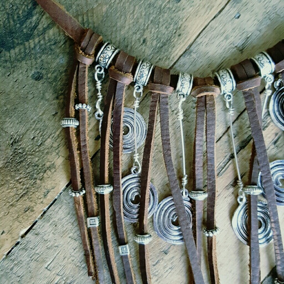 🌺HPx2🌺  Leather and Silver Tassel Necklace - Picture 3 of 4