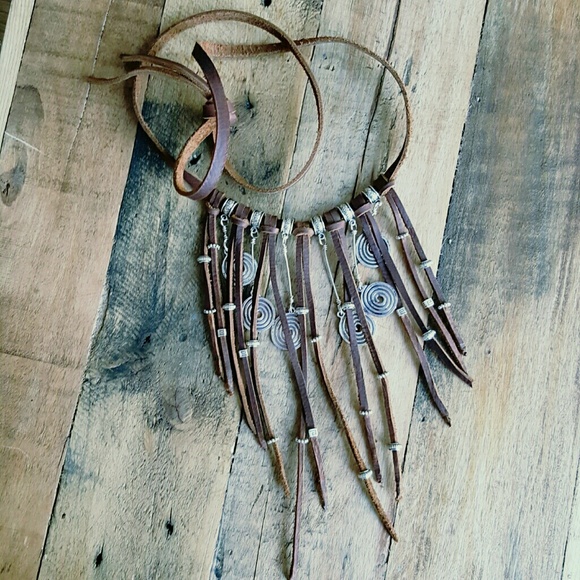 🌺HPx2🌺  Leather and Silver Tassel Necklace - Picture 4 of 4