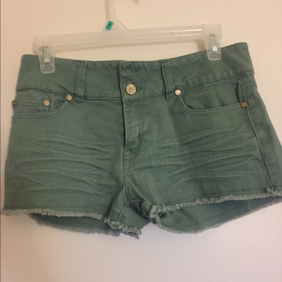 Green high waisted shorts
