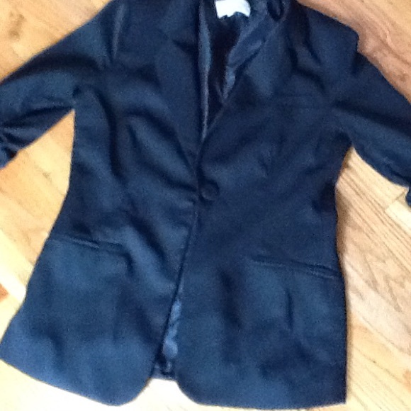 Black blazer with runched sleeves - Picture 2 of 4