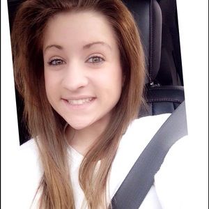 Meet your Posher, Michaela