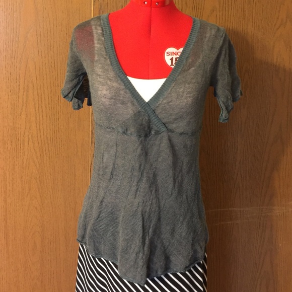 DKNY knit top GUC size M