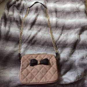 Aldo cross body bag with classic chain strap!