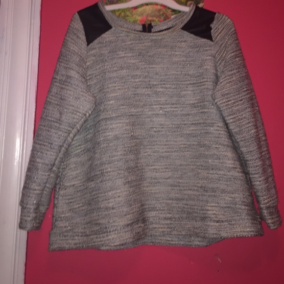 grey sweater w black pleather detailing