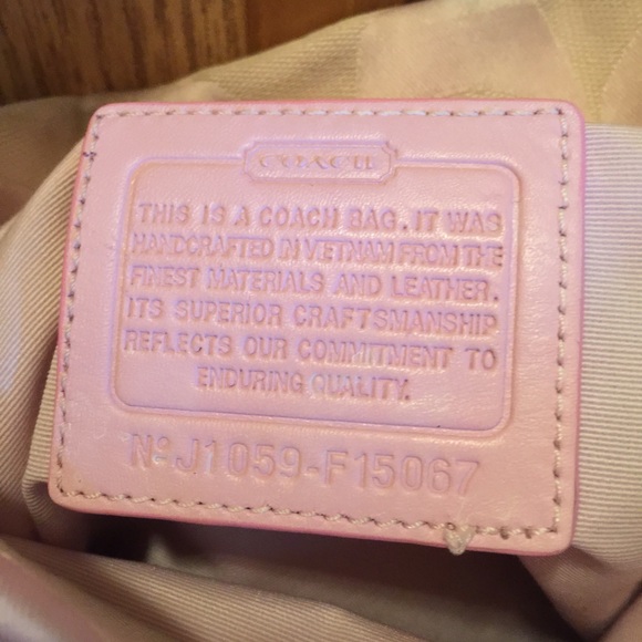 Pink Coach - Picture 4 of 4