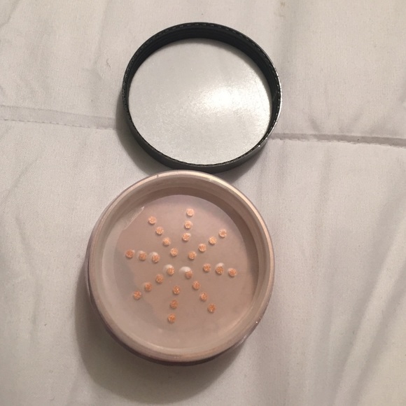 Mica beauty cosmetics bronzer in Nuetral - Picture 2 of 4