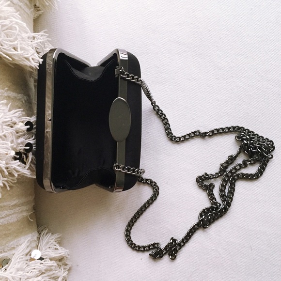 F21 Silk Satin Chain Strap Clutch / Crossbody Bag - Picture 3 of 4