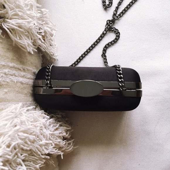 F21 Silk Satin Chain Strap Clutch / Crossbody Bag - Picture 4 of 4