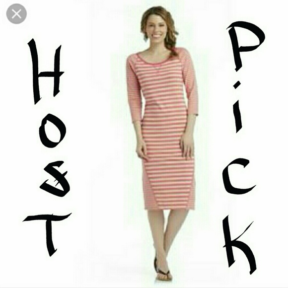 HOST PICK 🎉🎉🎉Wardrobe Refresh Party!!!