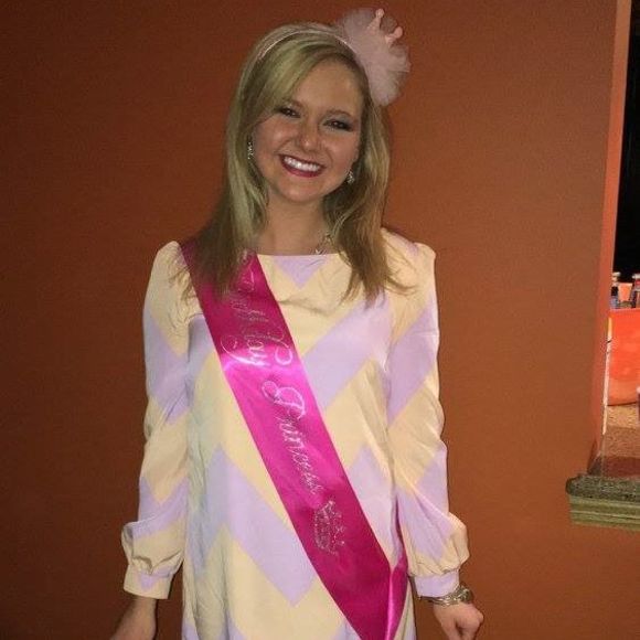 Meet your Posher, Hannah - Picture 1 of 1