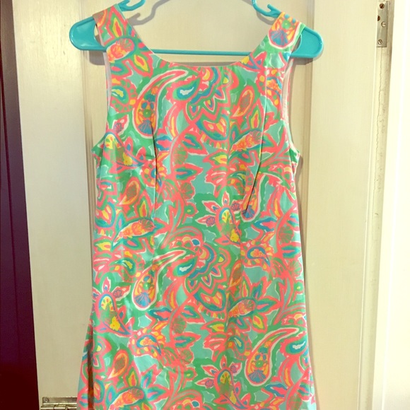 SOLD 🎉🎉 Lilly Pulitzer Delia shift EUC size 4