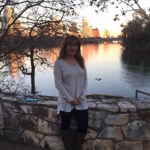 Meet your Posher, Rosaelena