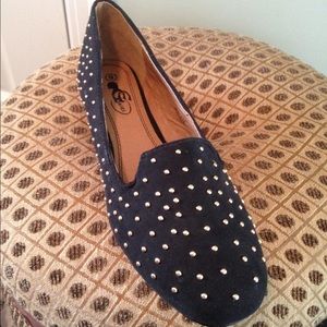 *Brand New* Black flats with small studs