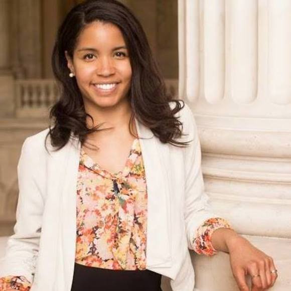 Meet your Posher, Monique