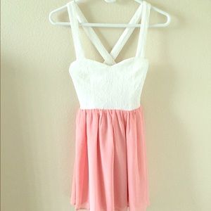 Super cute two colored mini dress!