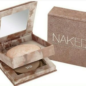 Urban Decay Illuminated highlighter/luminizer