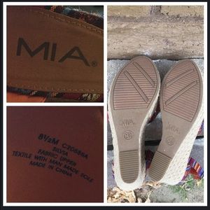 MIA Shoes - New! Mia Aztec Multi-Color Print Wedges Size 8.5 MIA Shoes - New! Mia Aztec Multi-Color Print Wedges Size 8.5