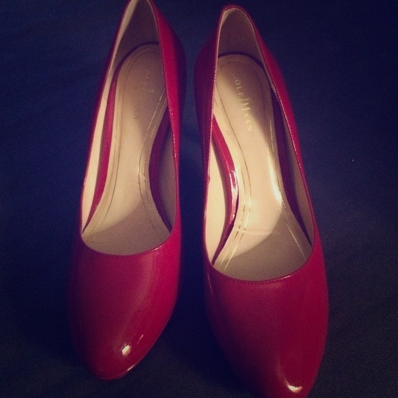 Cole Haan platform pump