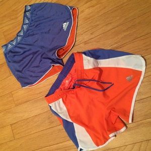 ⬇️Price drop! Save $$ ➡️ Bundle➡️2 pair Adidas XS