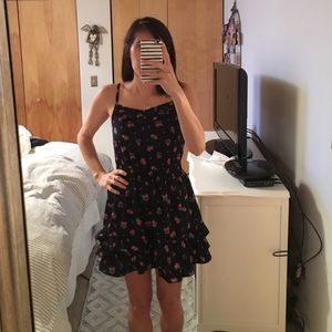 Blue flowery dress with elastic waiste