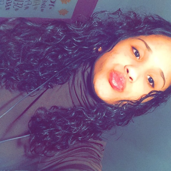 Meet your Posher, Linet