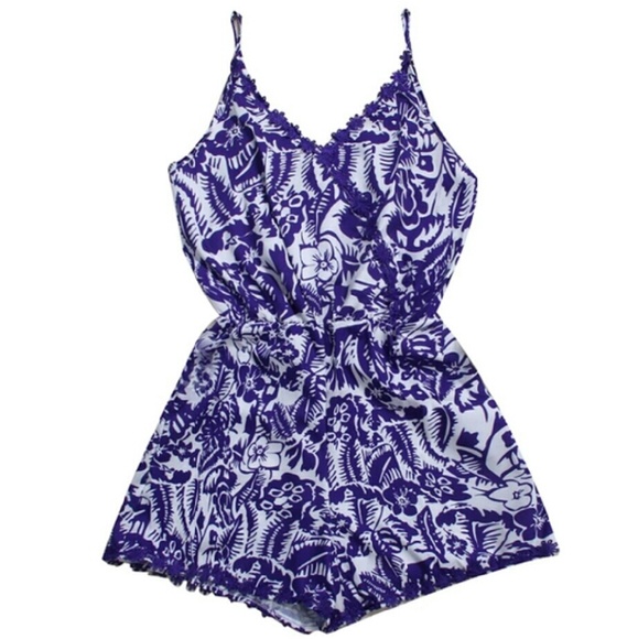 Nice romper!!  Almost new...