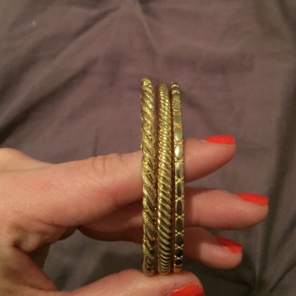 Jewelry bundle!!! 😍 - Picture 3 of 3