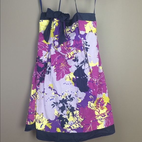 Moody Spring Dress - Picture 3 of 4