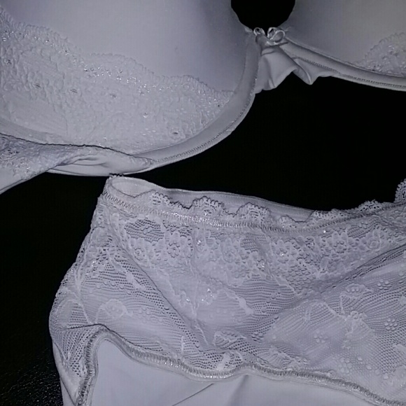 Panties and Brasier bundle - Picture 4 of 4