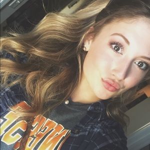 Meet your Posher, Skylar