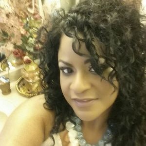 Meet your Posher, Stephanie