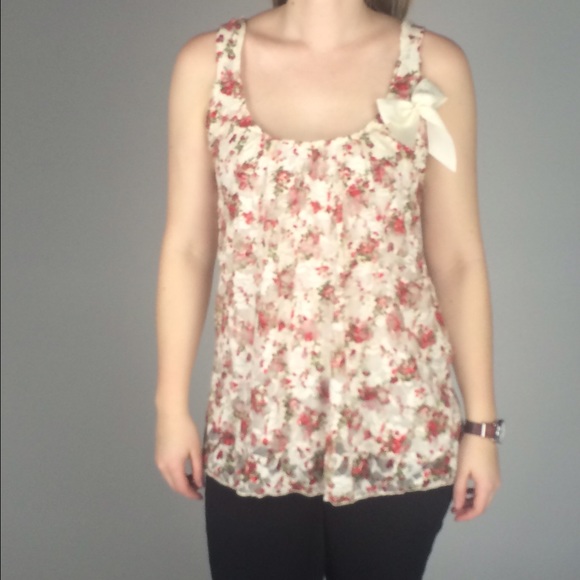 Lacey Ivory Rose Top - Picture 1 of 3