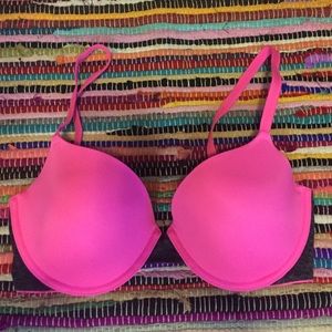 VS Pink Wear Everywhere Pink Gray Bra