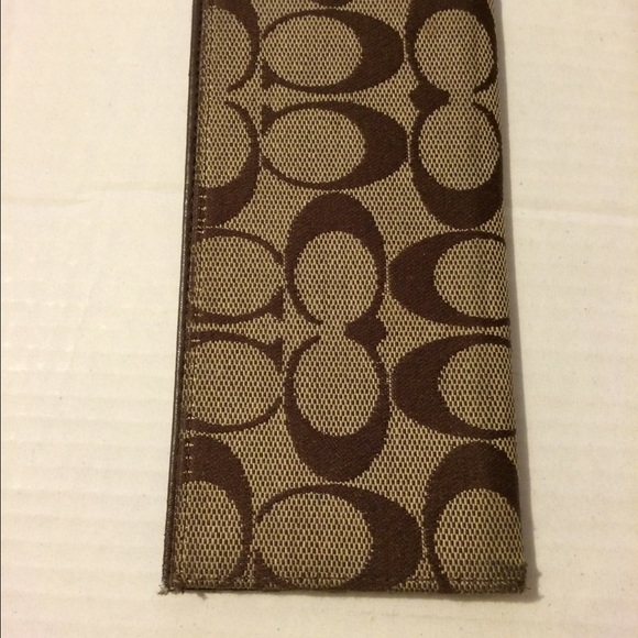 Preowned coach wallet check book case