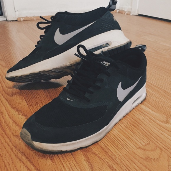 Nike Air Max Thea Size 6.5
