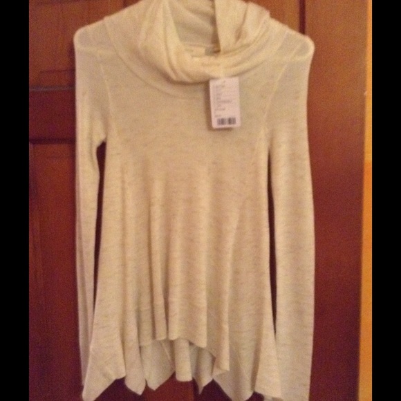 Anthropologie Cowlneck