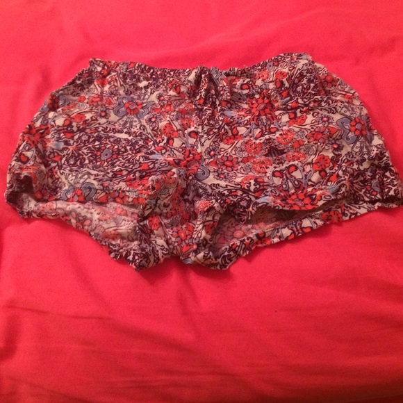 Flower patterned shorts size small