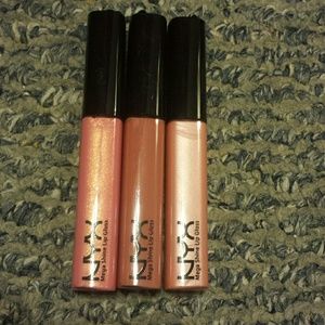 3 brand new nyx  lip gloss !