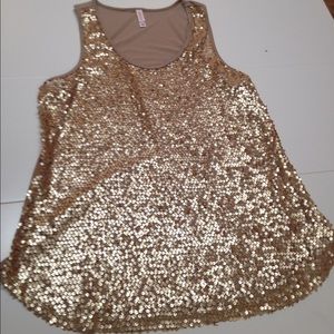 💍💄🎉Host Pick🎉💄💍Gold Sequined Tank
