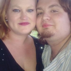 Meet your Posher, Lora