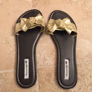 Metalic gold sandals