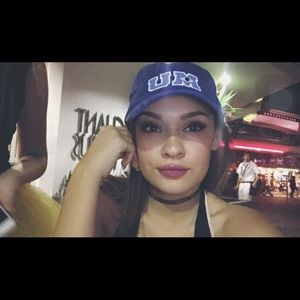 Meet your Posher, Emma