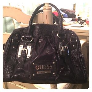 Guess tote