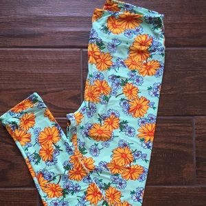LuLaRoe OS leggings "daisies"