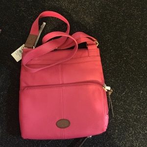 Fossil Morgan Traveler Cross Body in Pomegranate