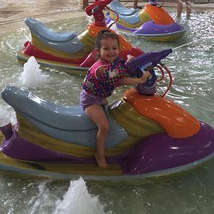 Meet your Posher, Noemi